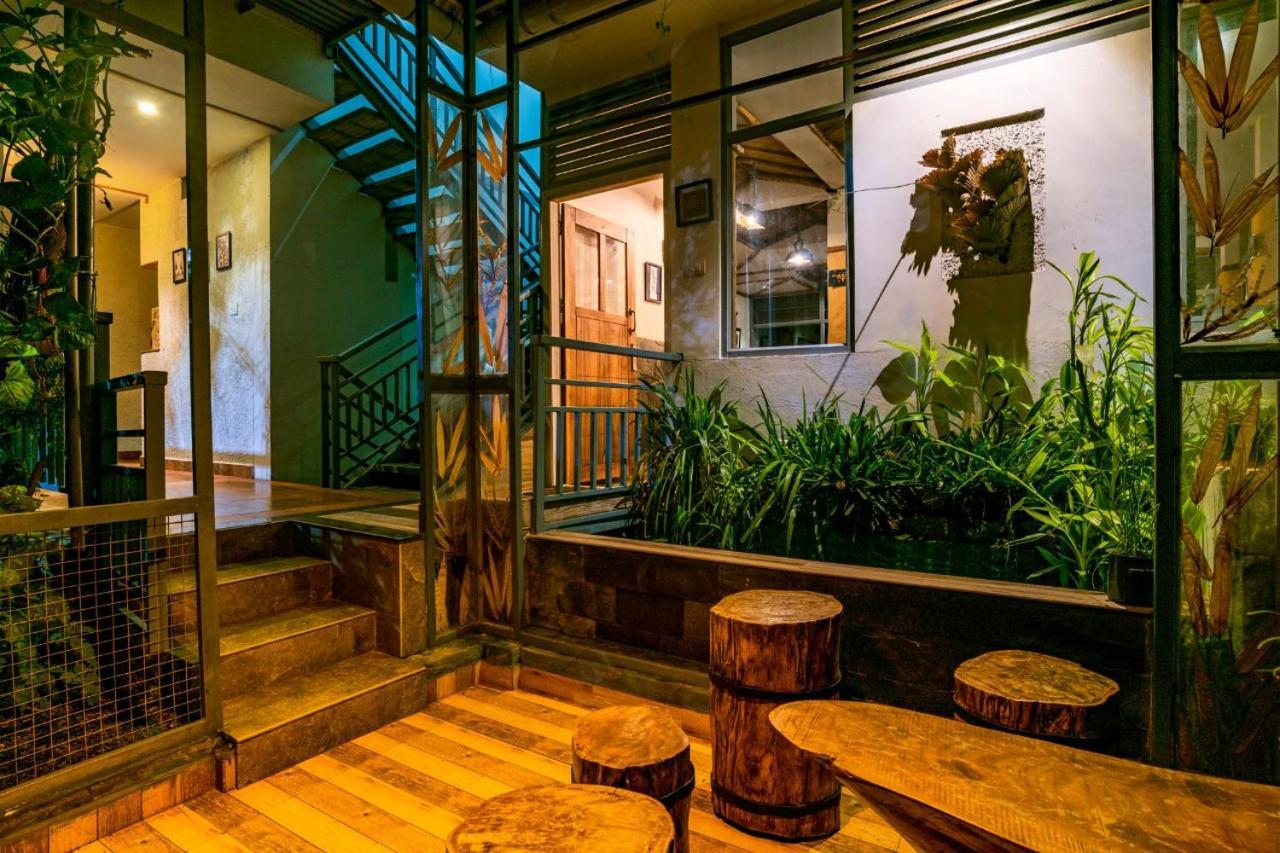 Mistletoe Homestay & Cafe Munnar Exteriör bild