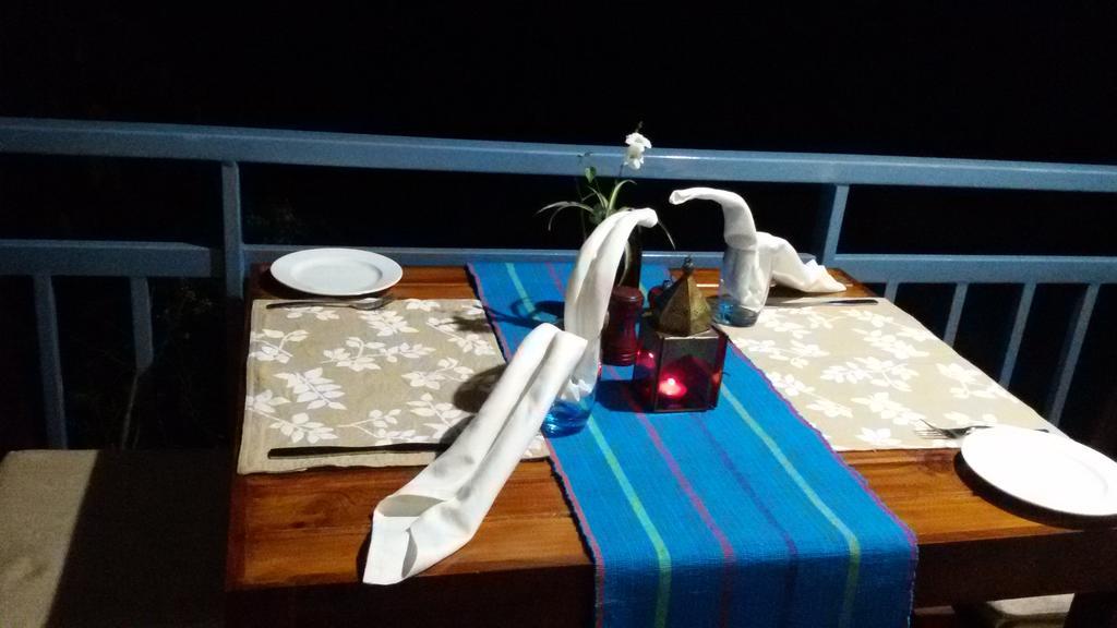 Mistletoe Homestay & Cafe Munnar Exteriör bild