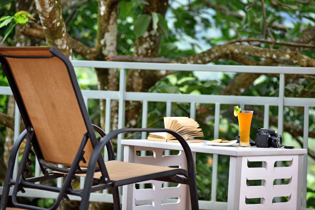 Mistletoe Homestay & Cafe Munnar Exteriör bild